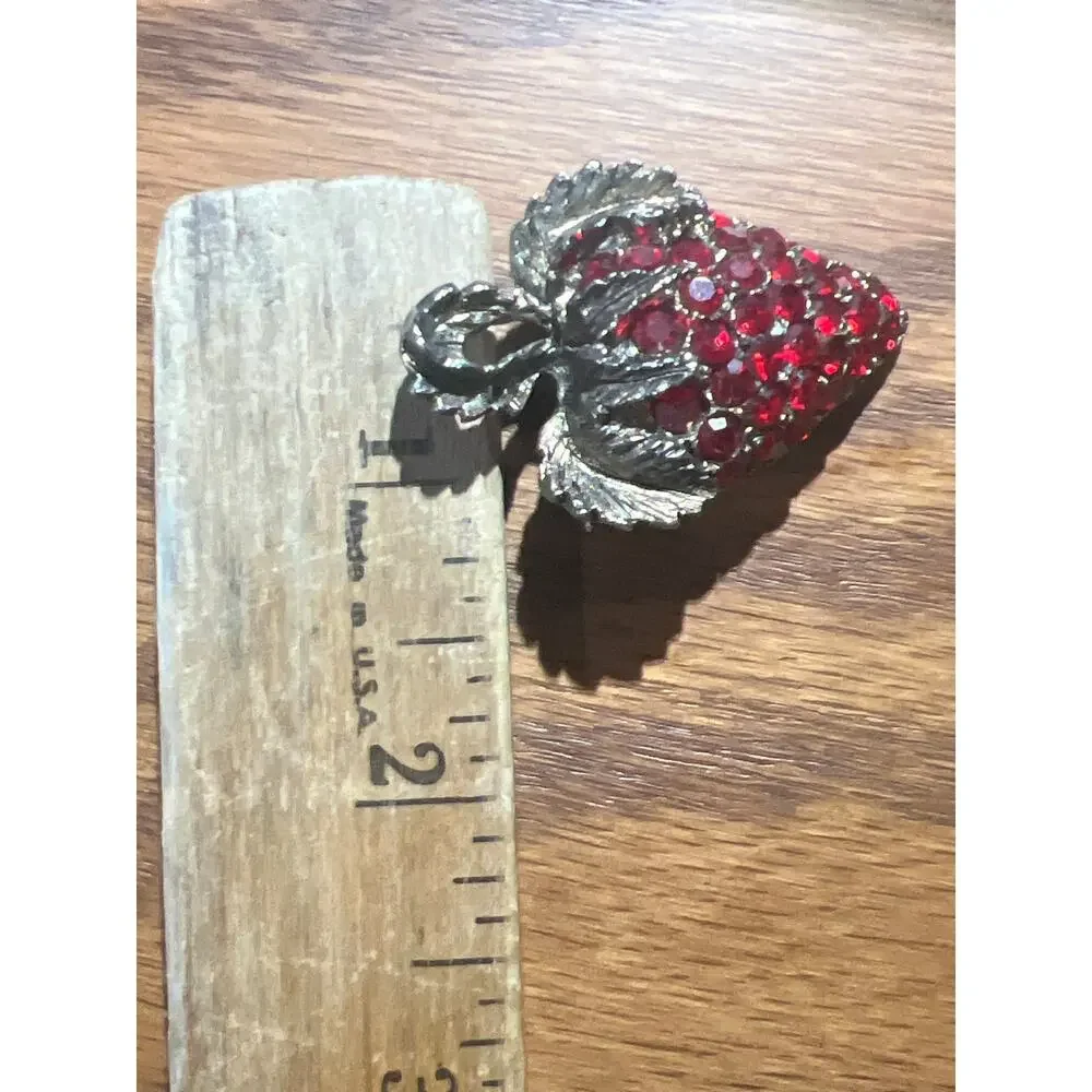 Unbranded sparkling vintage
